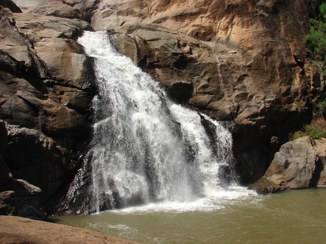 Megam water falls  - Gomukhi forest range, Kallakurichi - 5 - Tamil Nadu - Tnfdsutrula